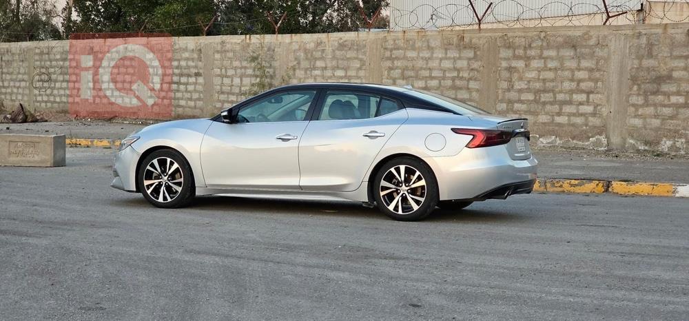 نیسان مەگزیما